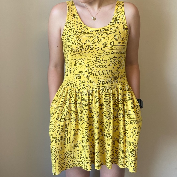Vintage Dresses & Skirts - Keith Haring-style mini dress with pockets!